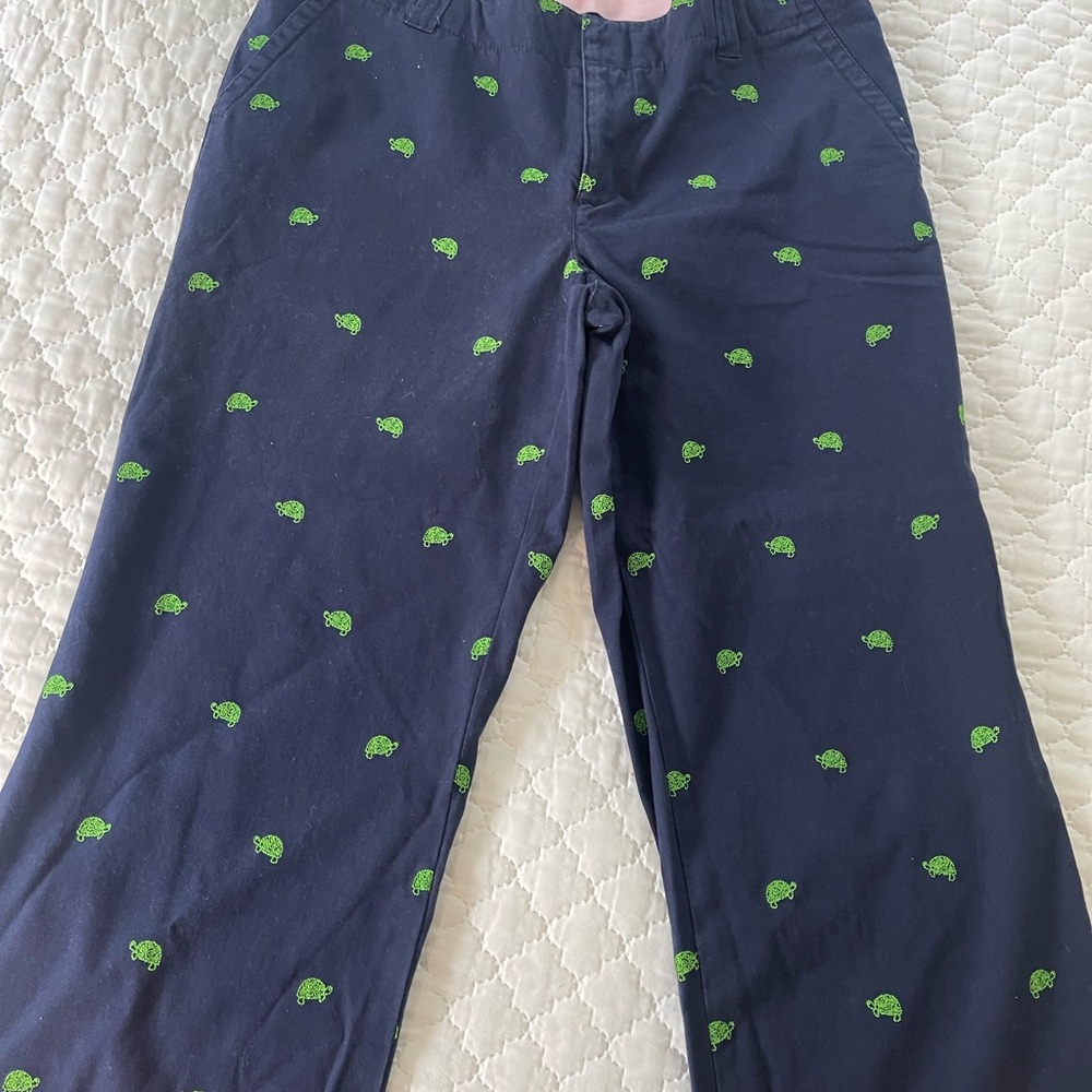 Lilly Pulitzer Vibrant Blue and Green Turtle Capris